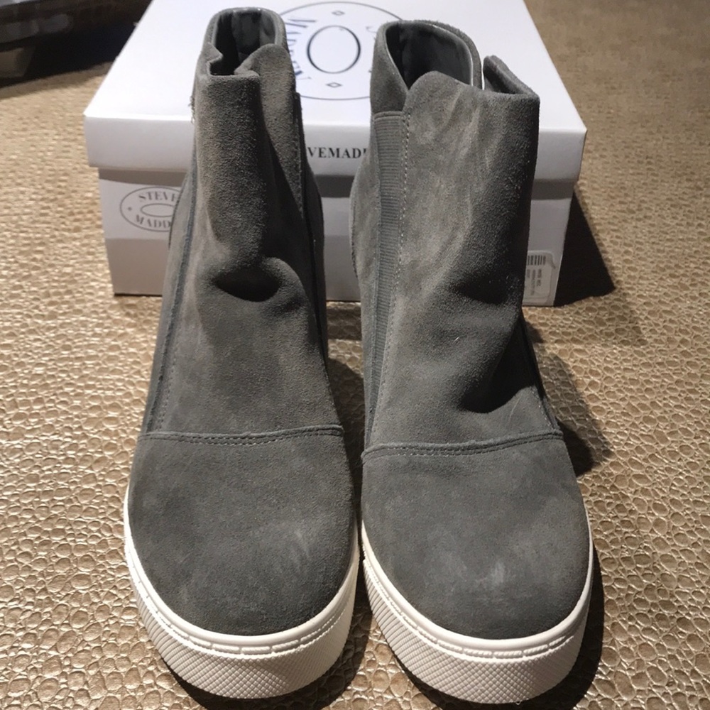 Steve Madden Gray Suede wedge Sneakers